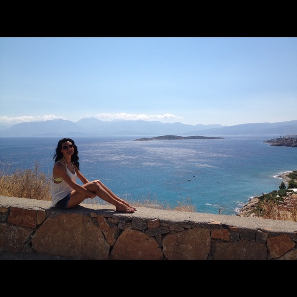 Meet your Posher, Angie - Picture 1 of 1